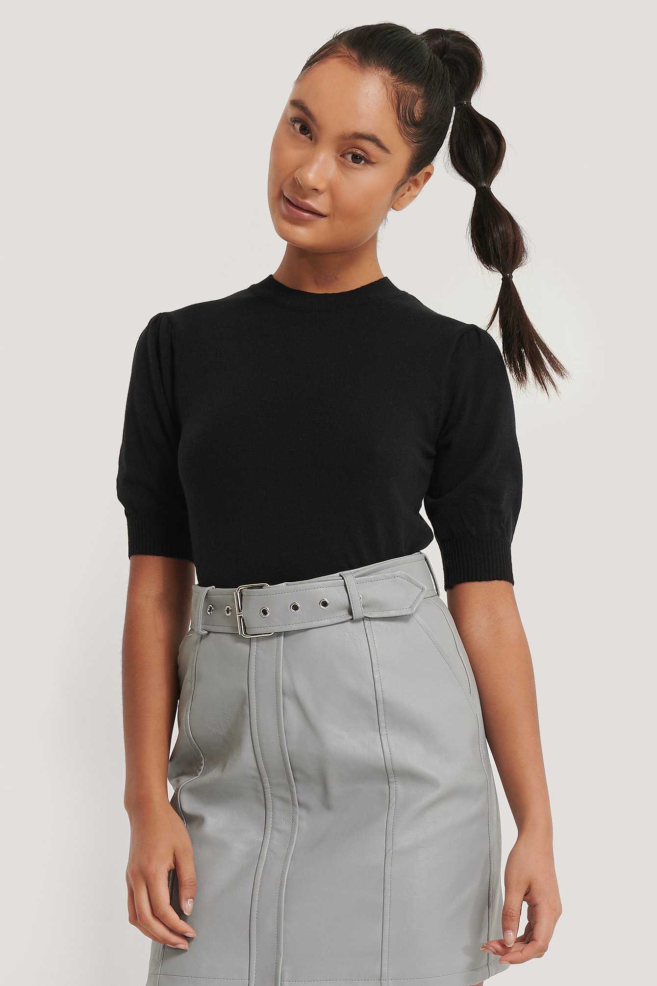 Black Short Sleeve Knitted Top