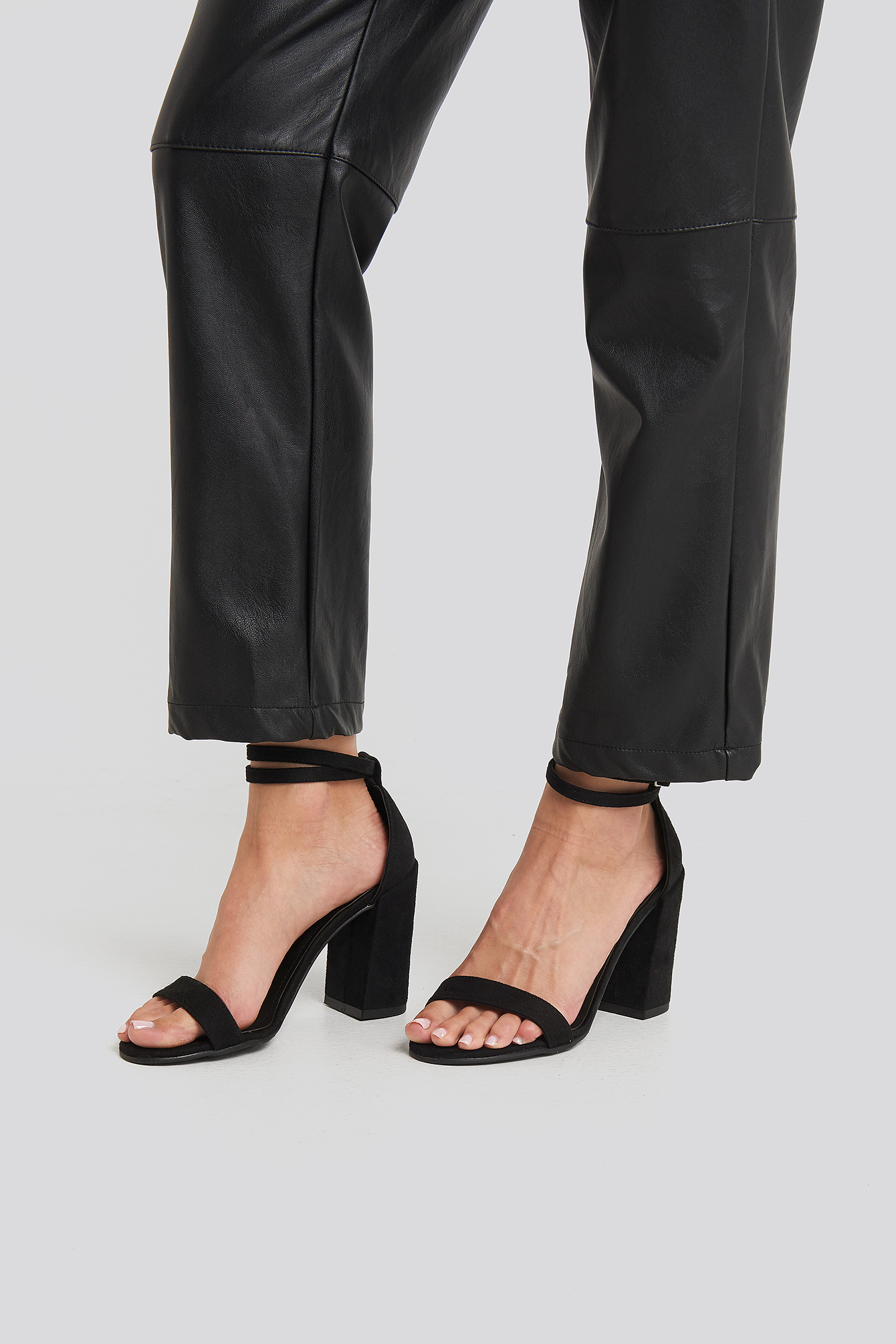 Basic Block Heels Black Na Kdlounge Com Basic Block Heels Black Na Kdlounge Com