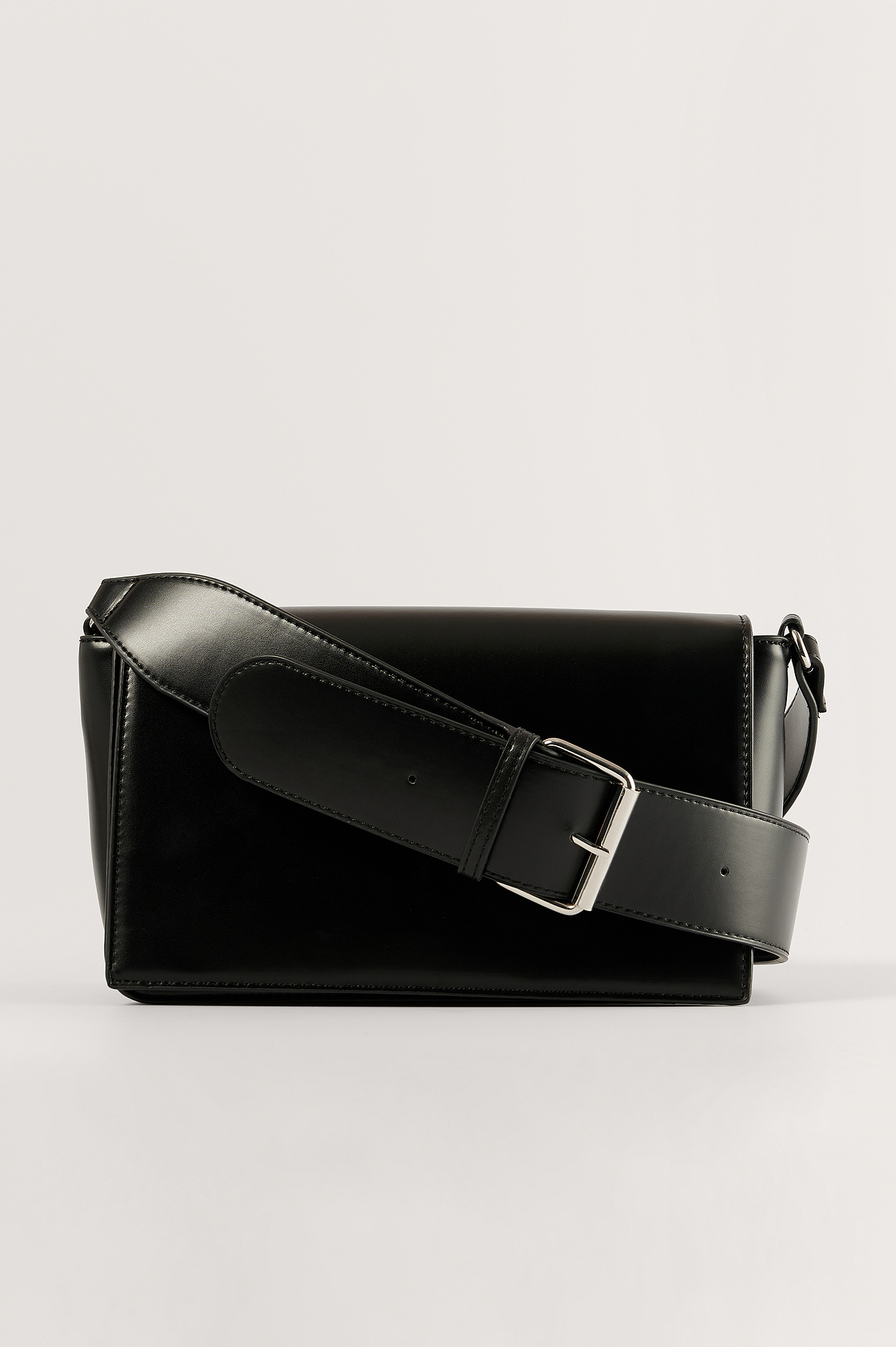 Basic Wide Strap Crossbody Bag Black