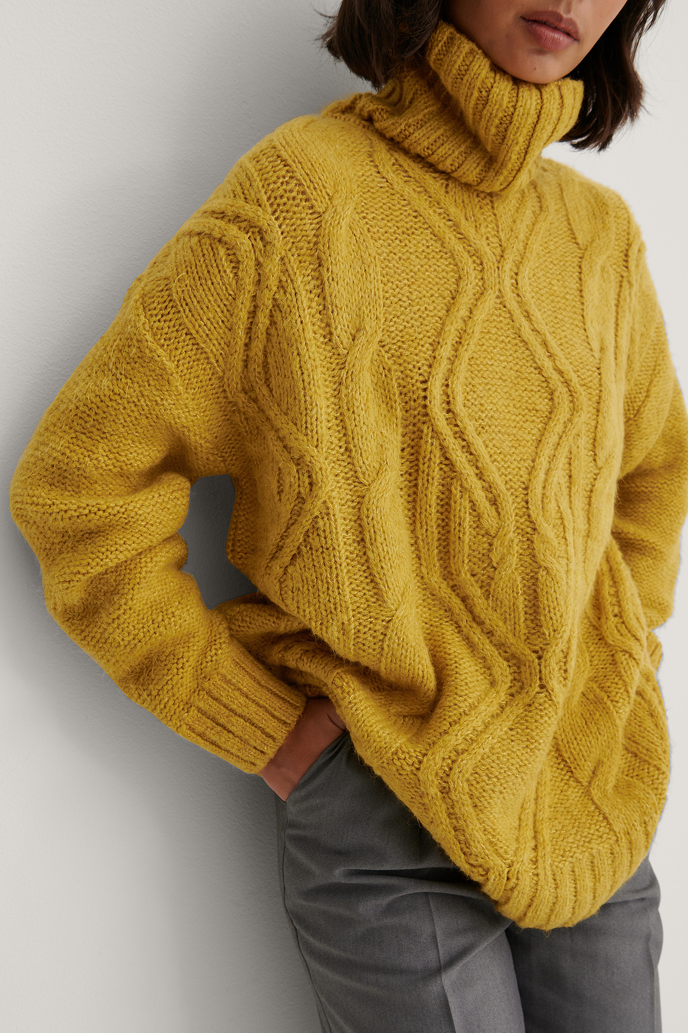 yellow knit jumper
