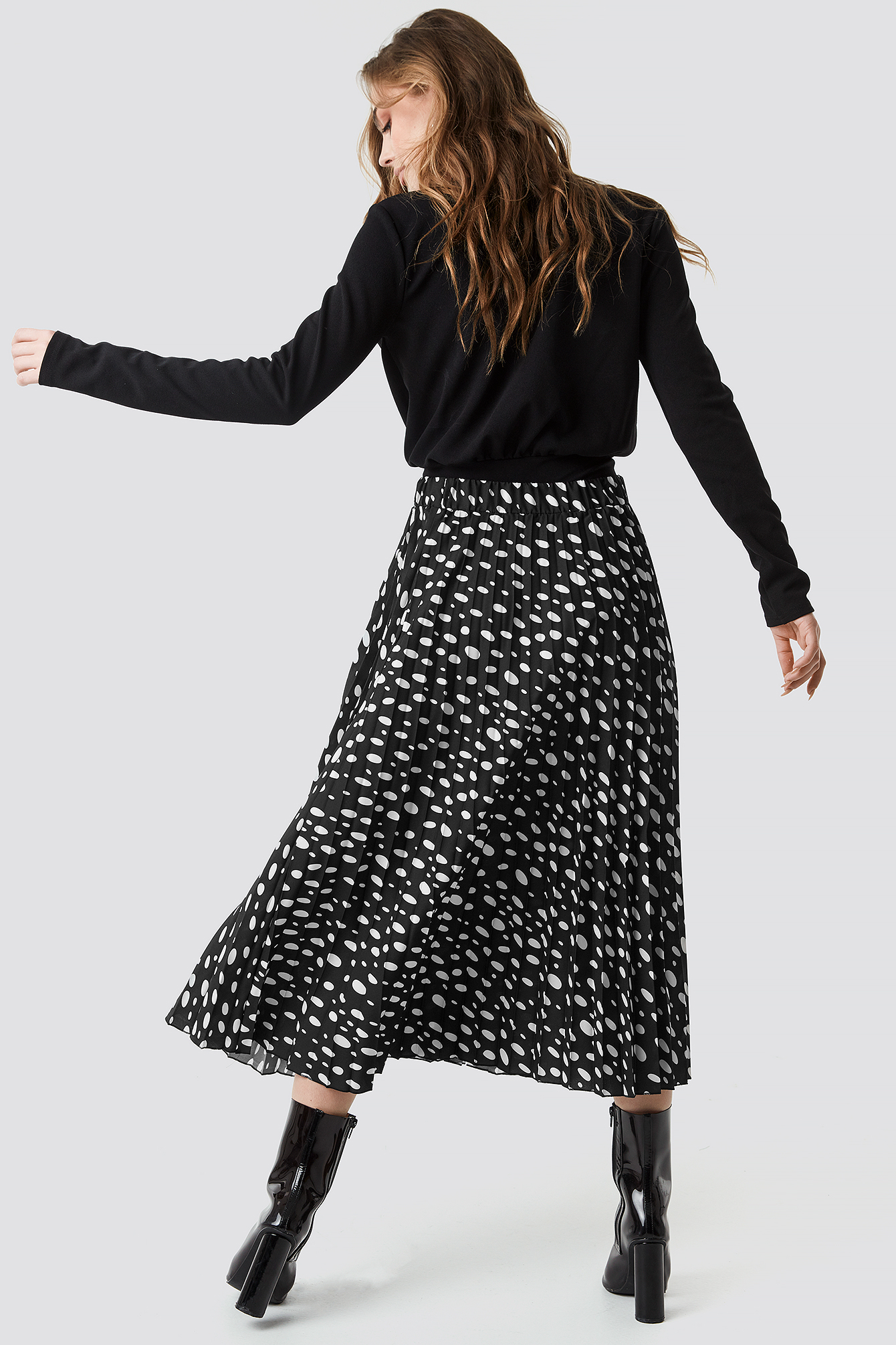 Black/White Dot Print Pleated Midi Skirt