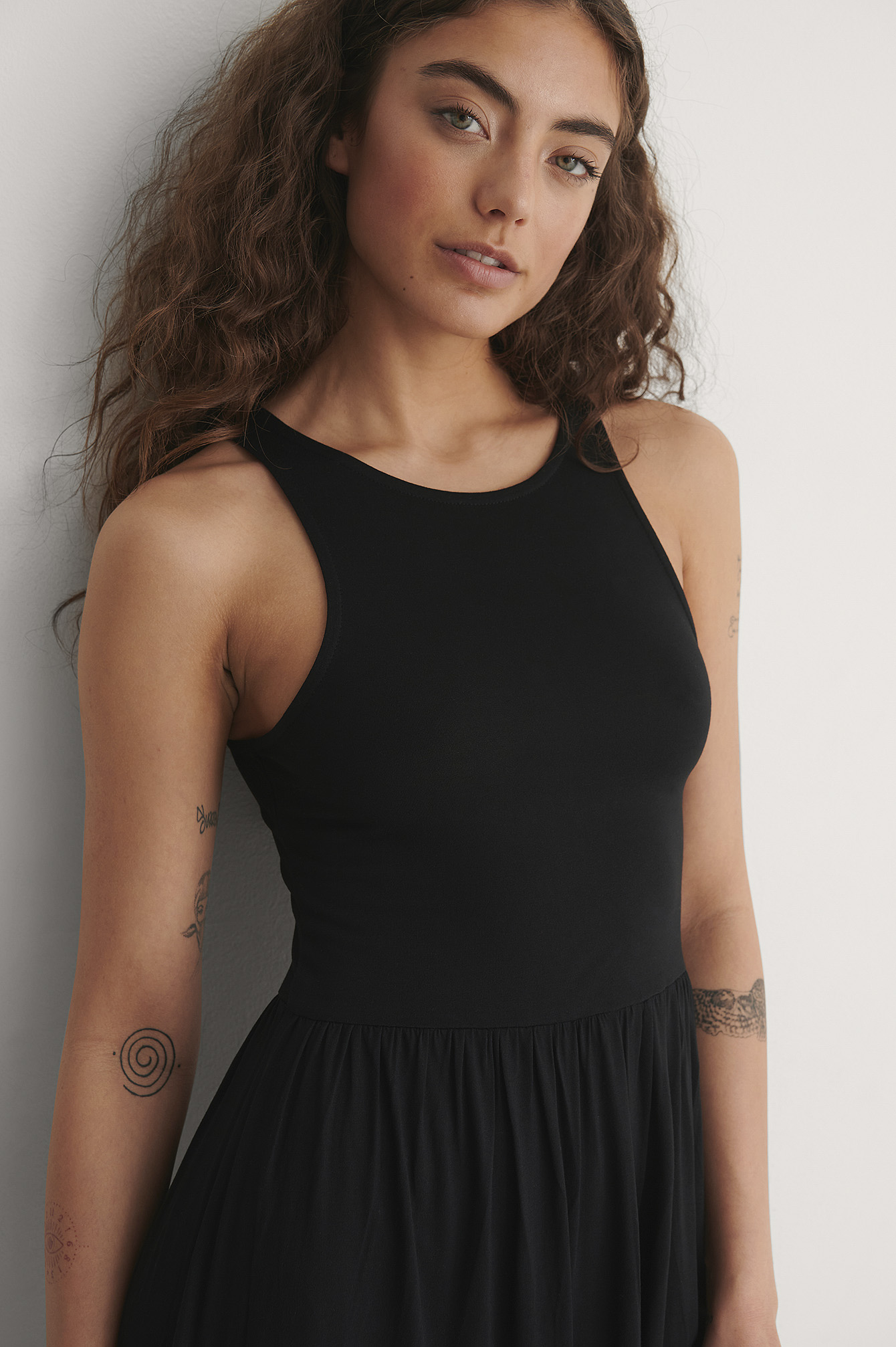 black flowy cocktail dress