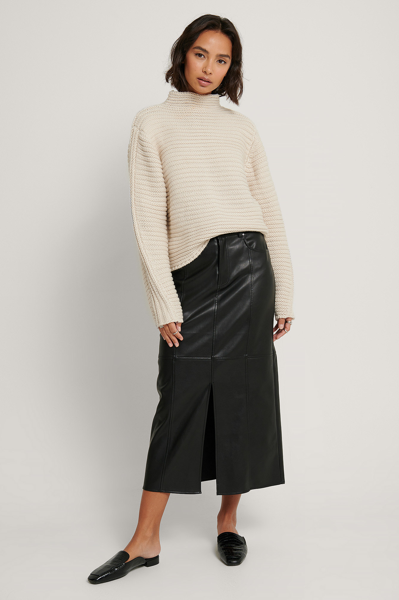 Black High Front Slit Pu Detail Skirt