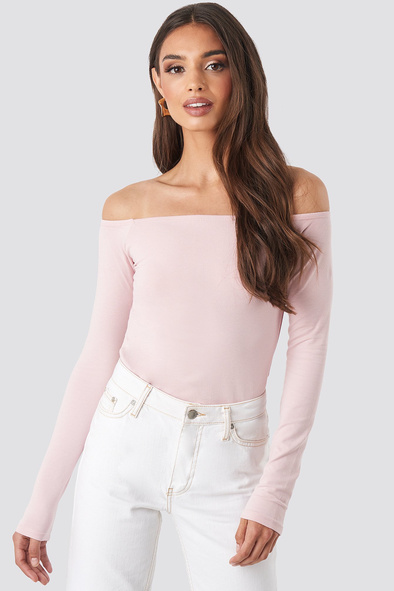 pink shoulderless top