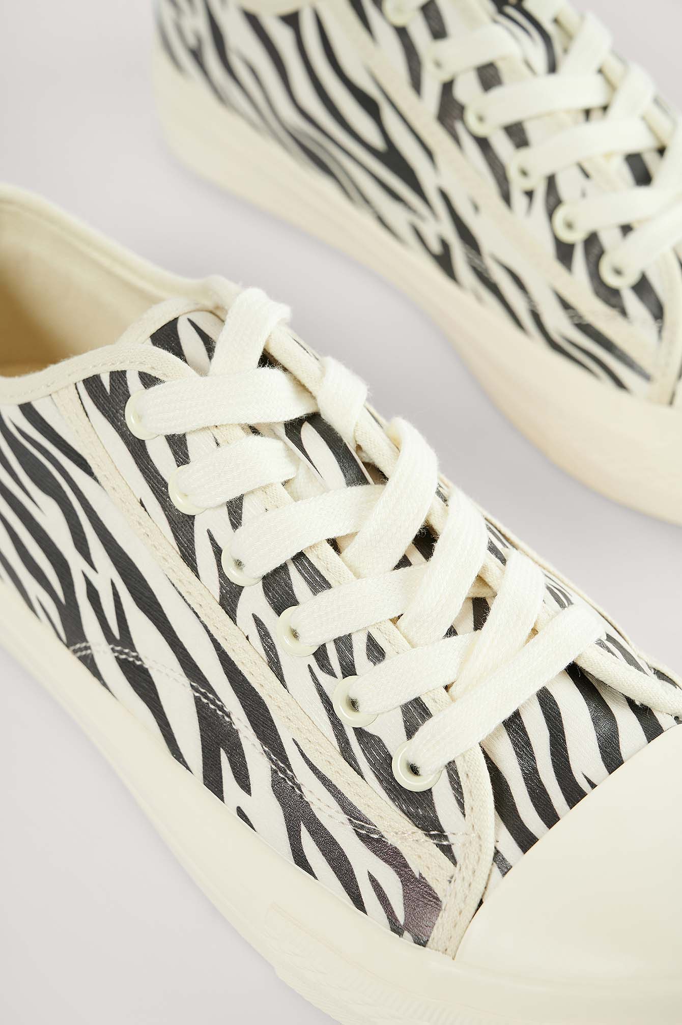 Artemis Gray Zebra Sneaker