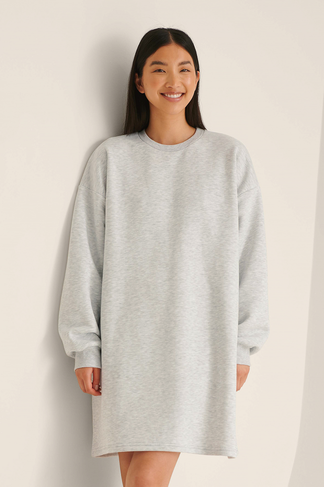 oversized grey sweatshirt
