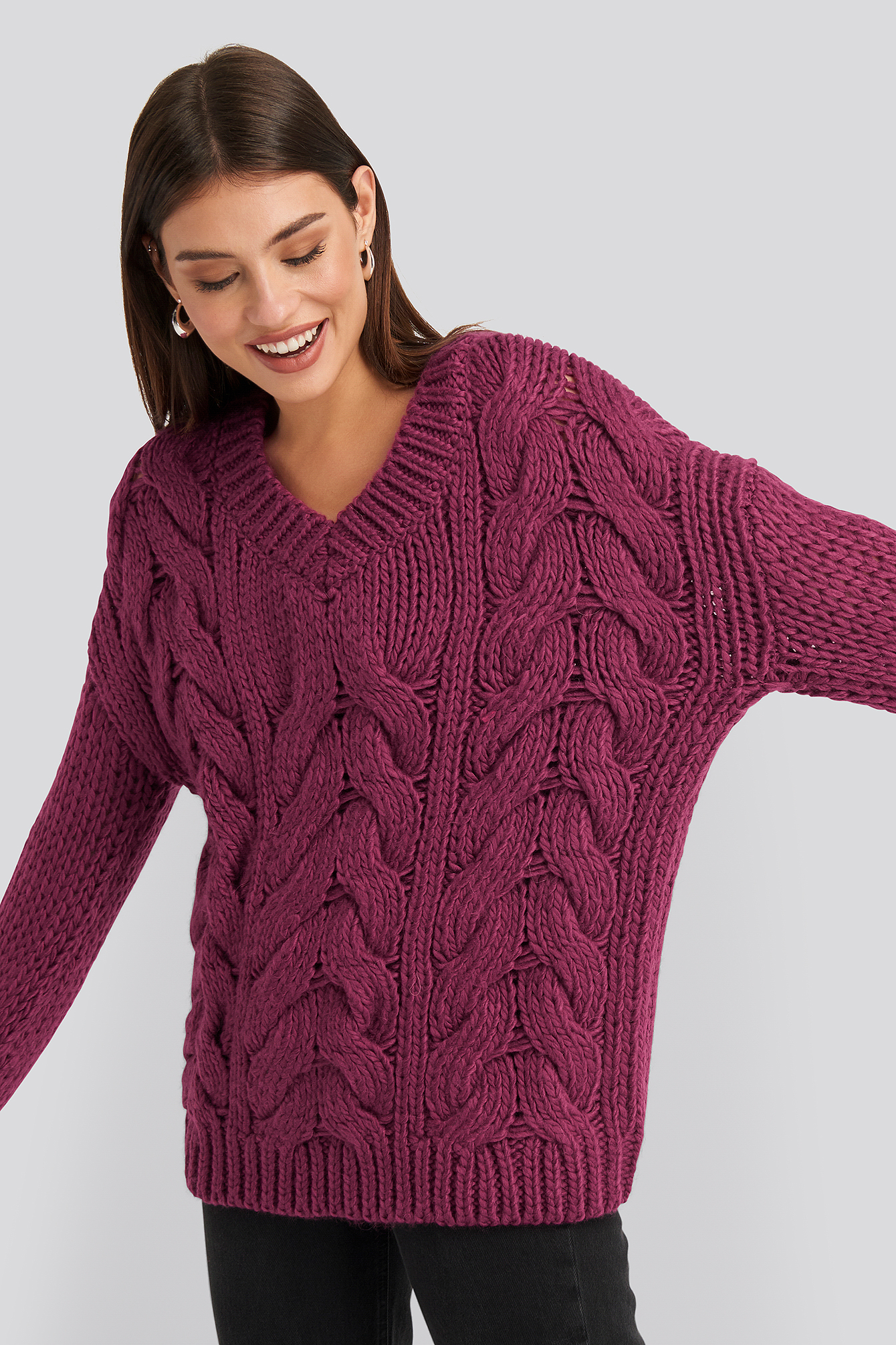Wool Blend VNeck Heavy Knitted Cable Sweater Purple