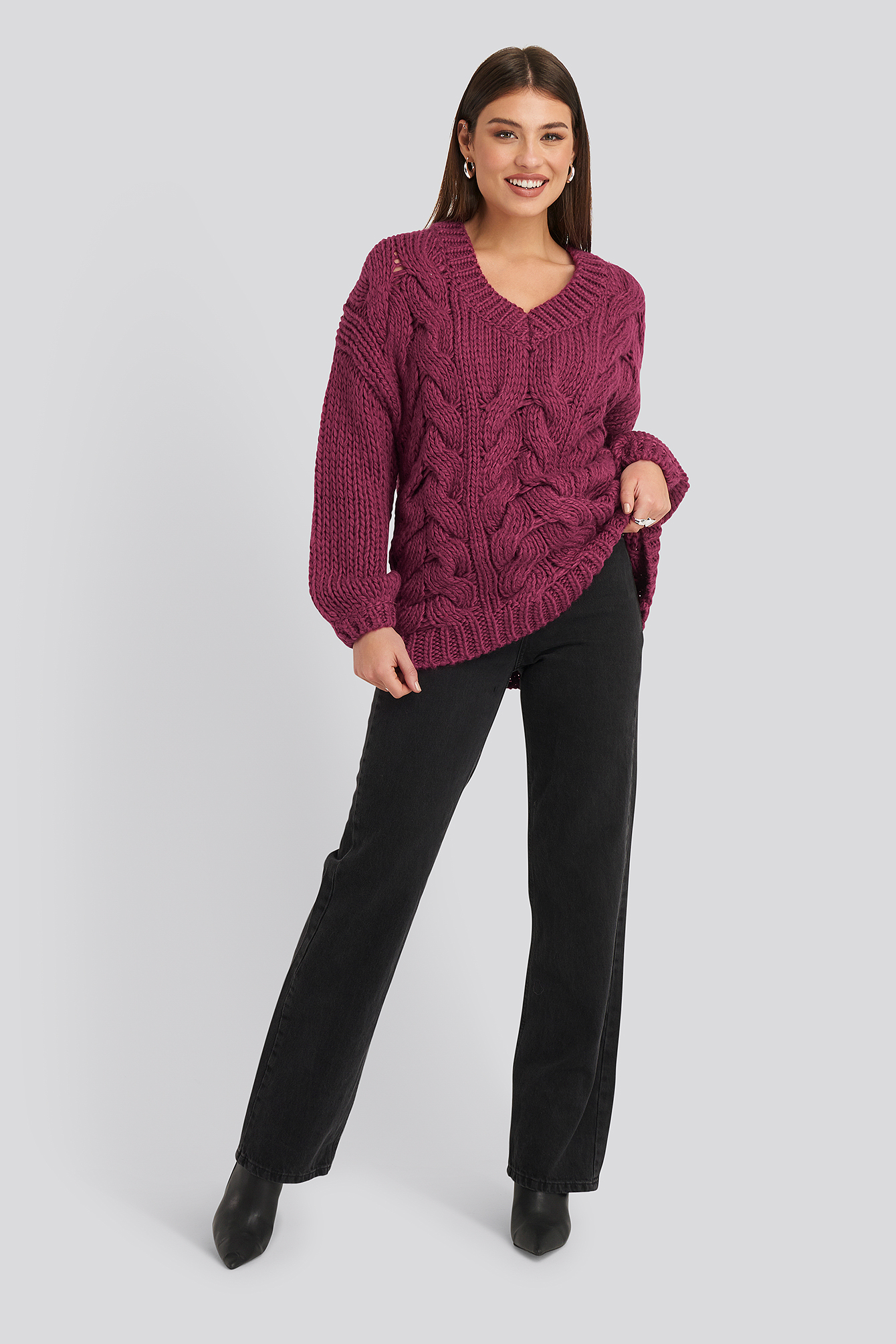 wool blend round neck heavy knitted cable sweater