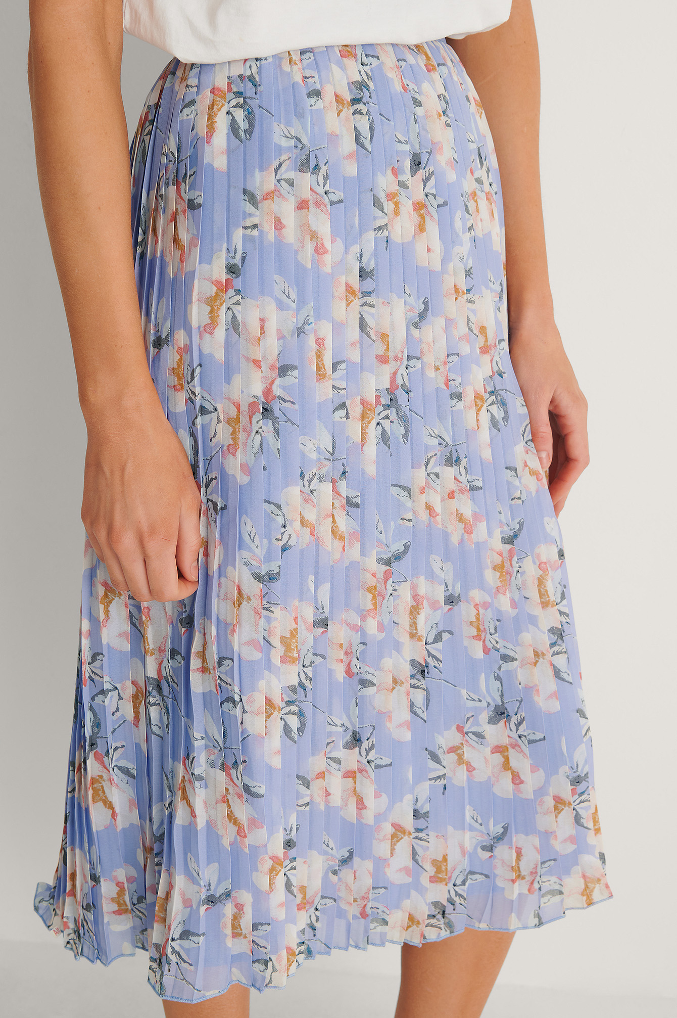 Light Blue Flower Pleated Midi Skirt