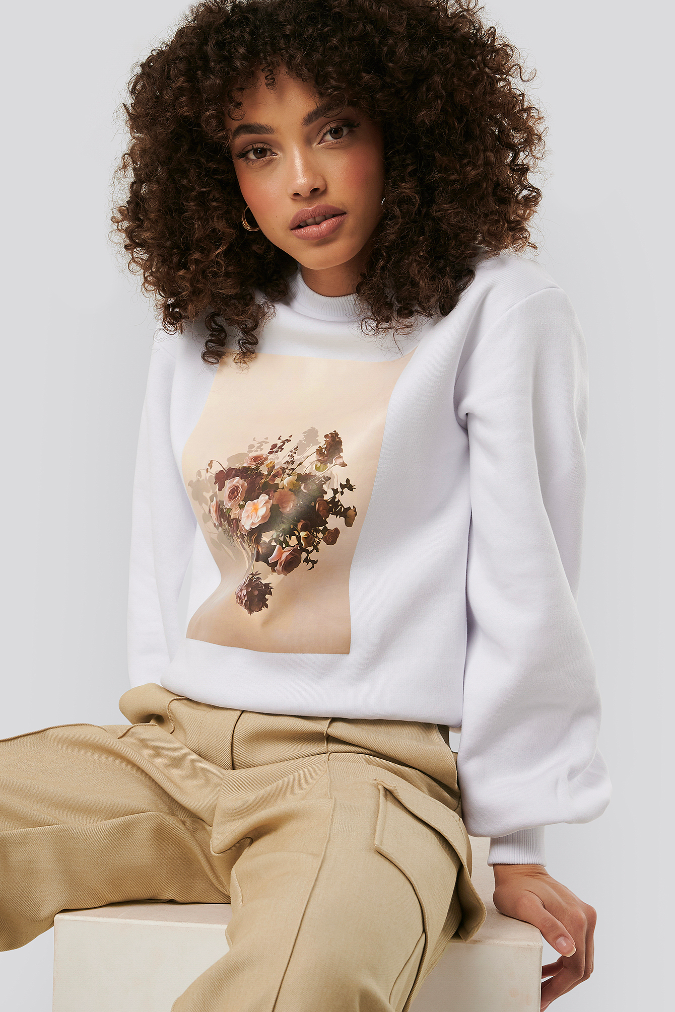 white puff sleeve sweater