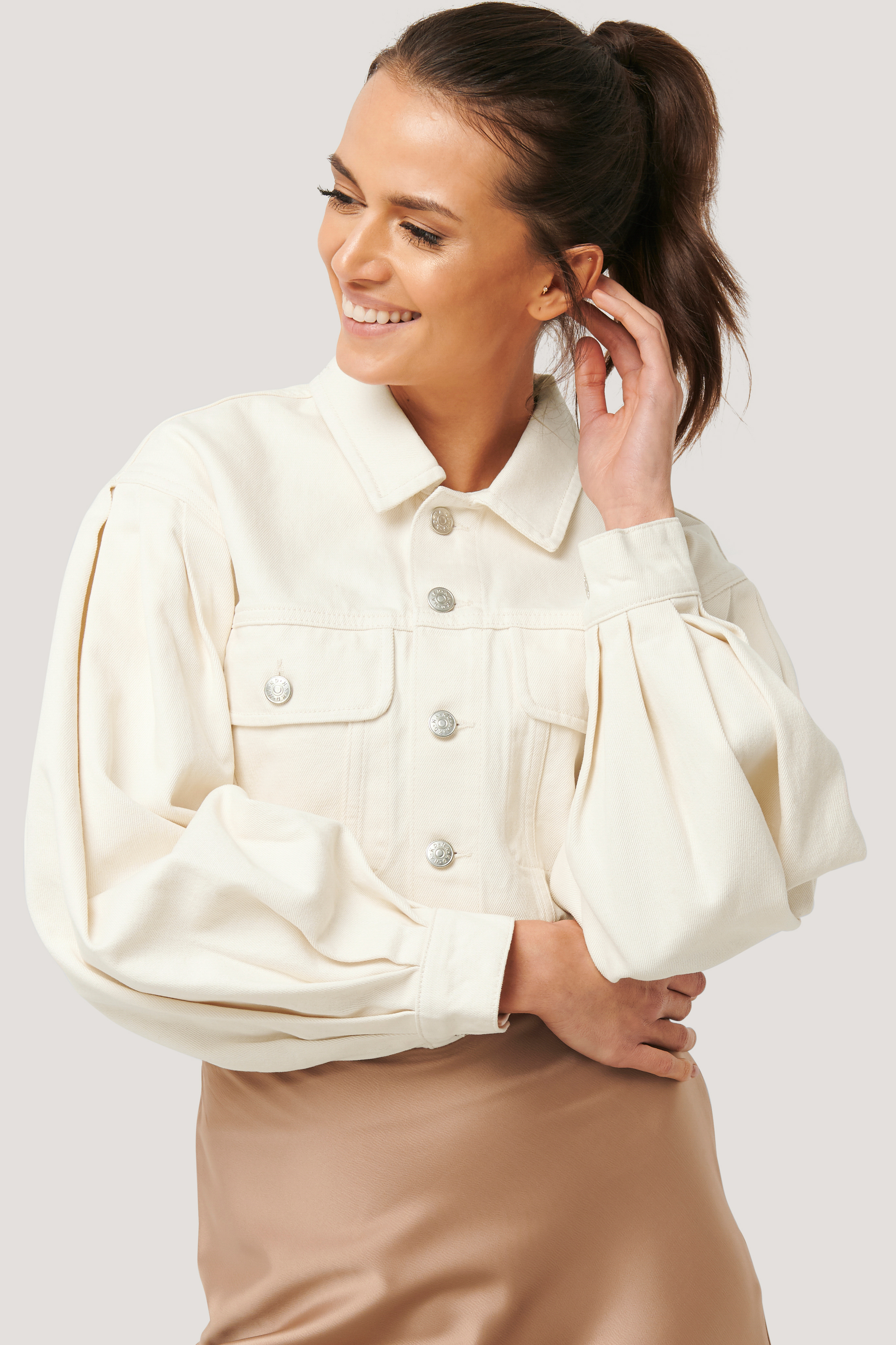 white puff sleeve jacket