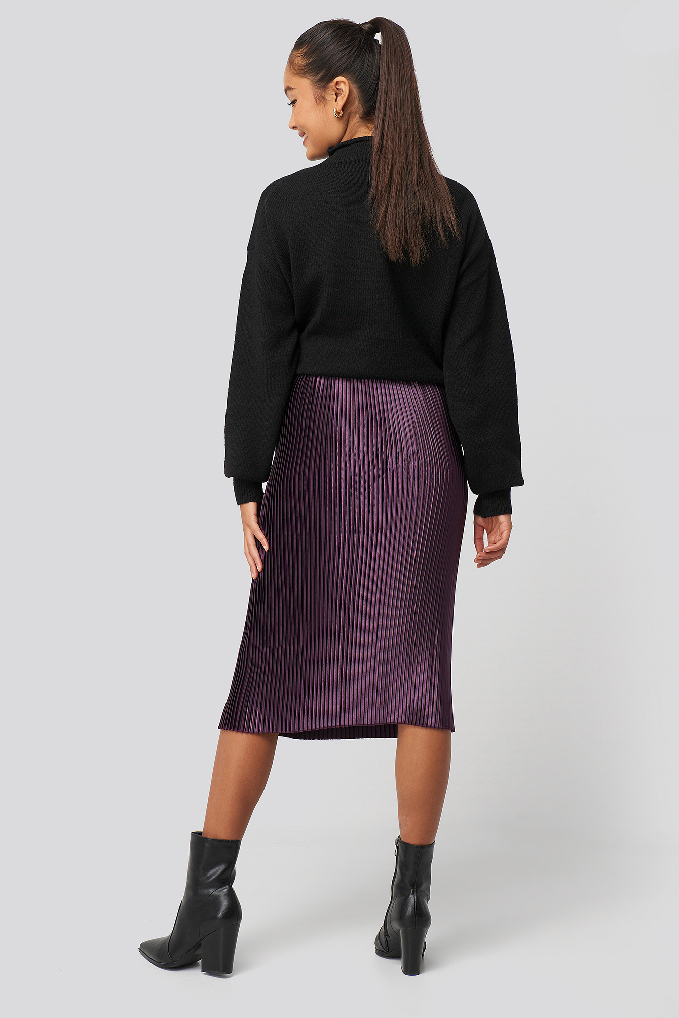 Shiny Pleated Skirt Purple