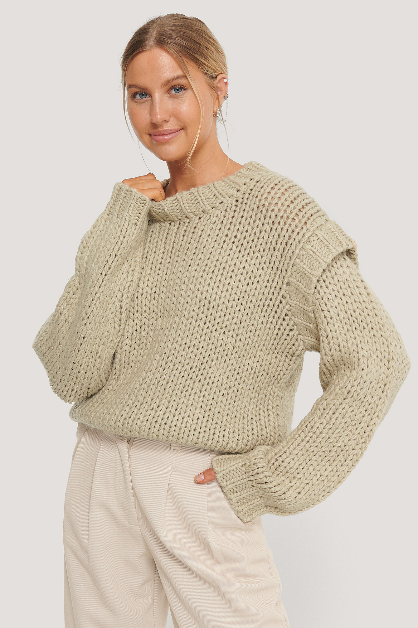 shoulder detail jumper