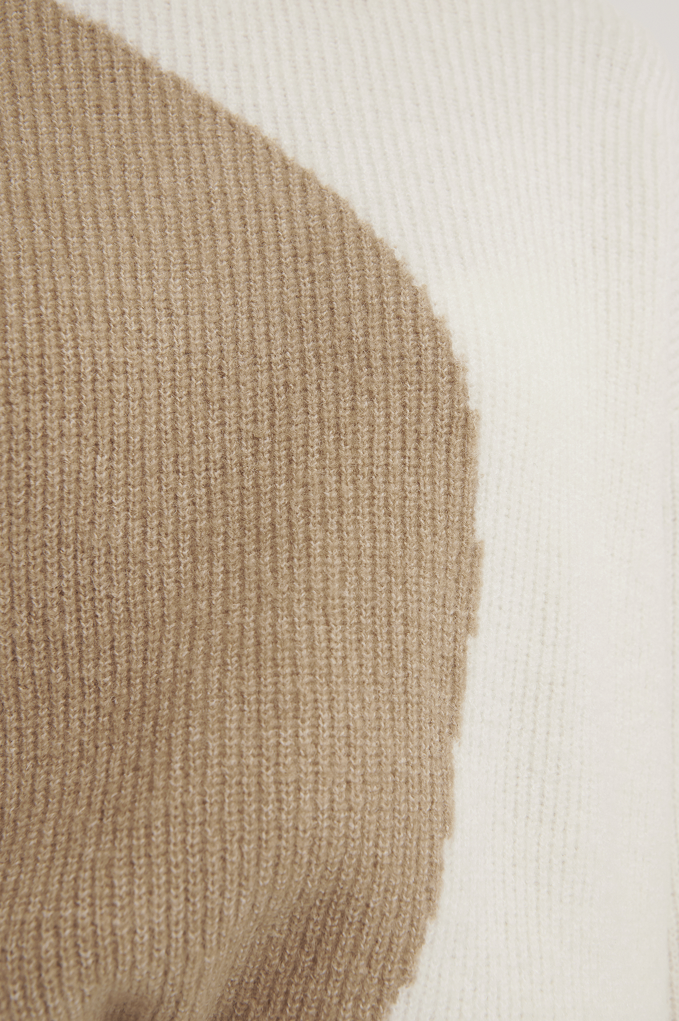 Beige/White Two Colored Knitted Sweater