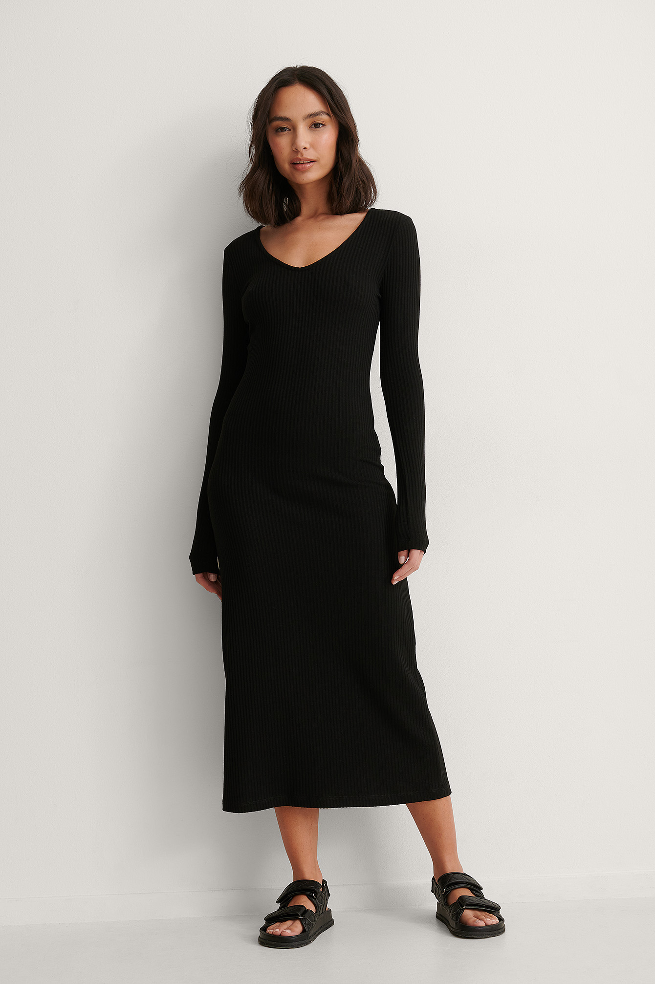 maxi v neck dress