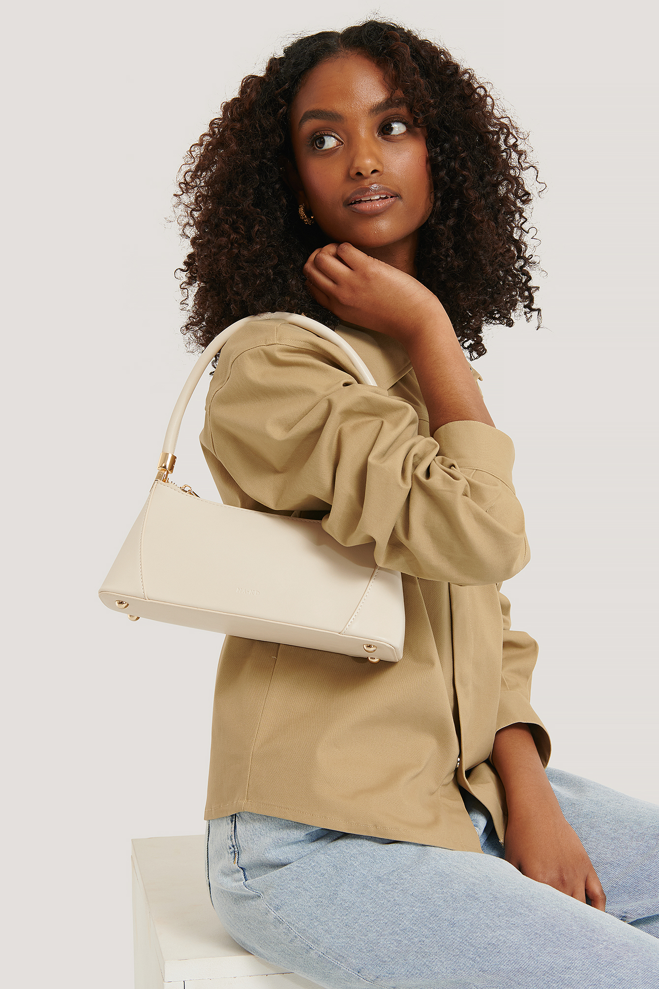 Wide Bottom Baguette Bag Beige | na-kdlounge.com