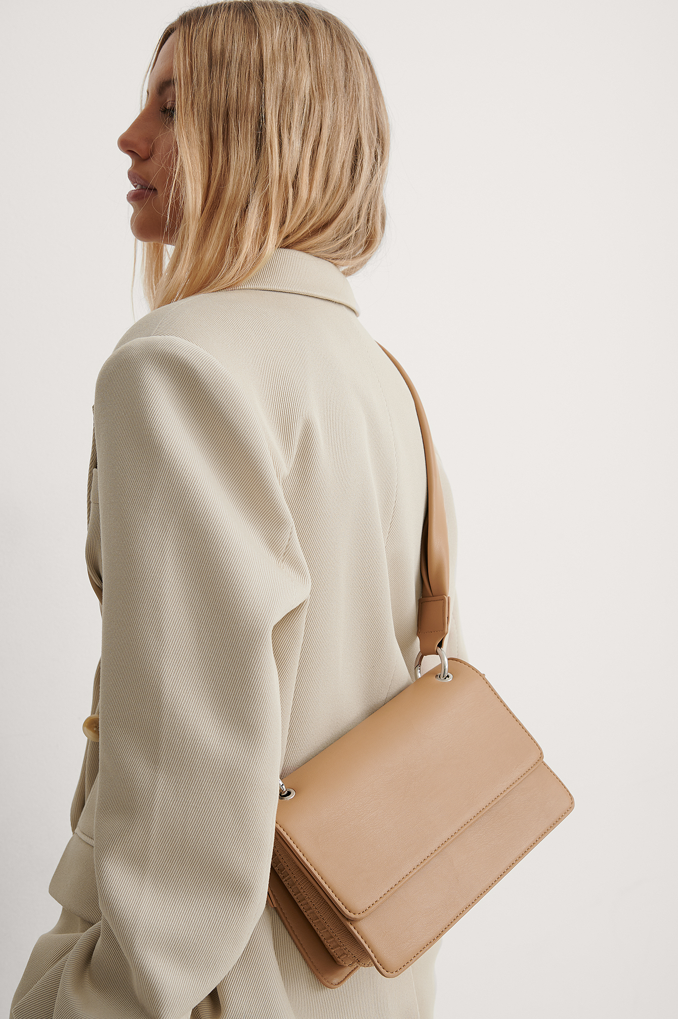 crossbody wide strap