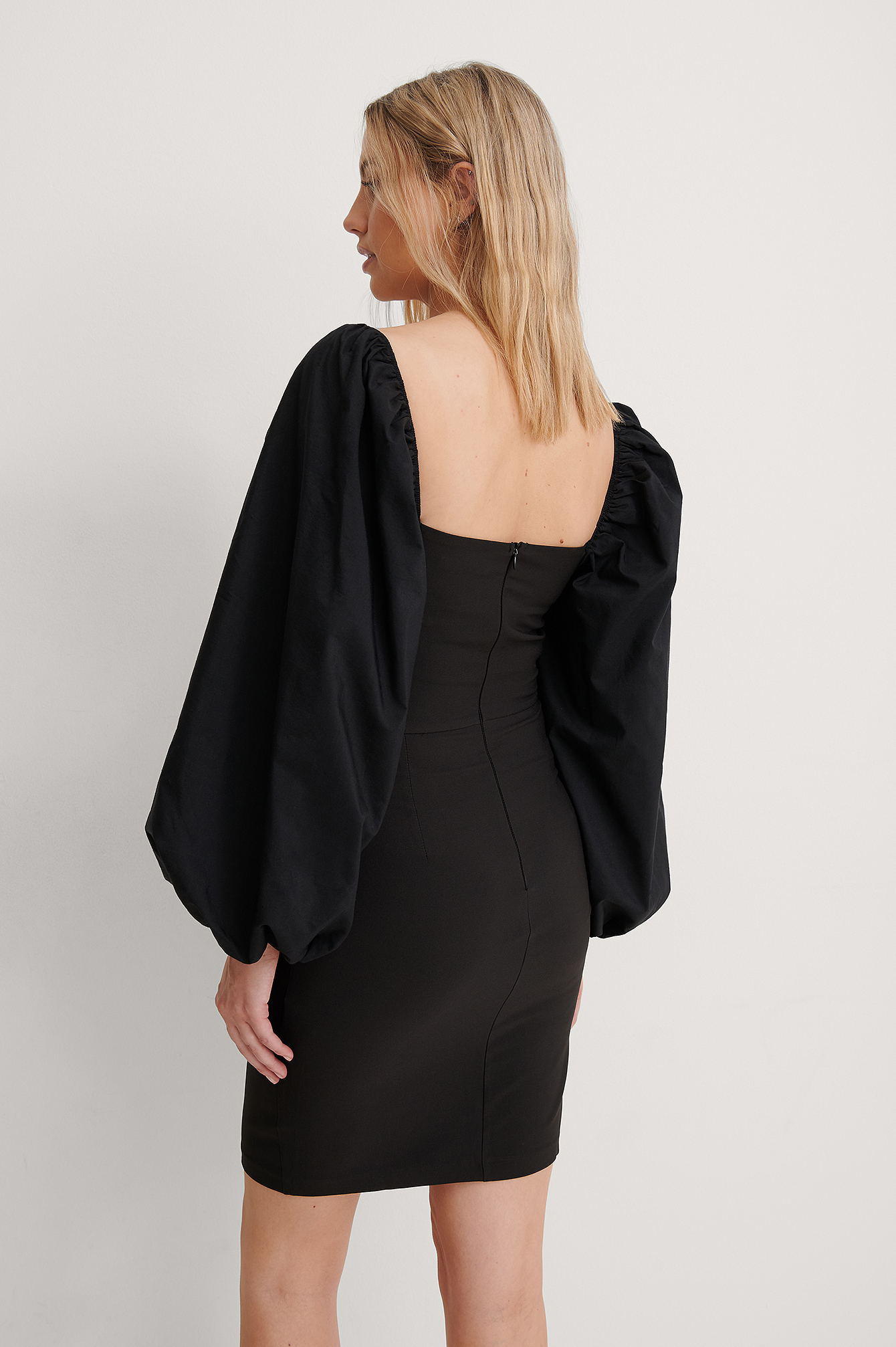 balloon sleeve mini dress